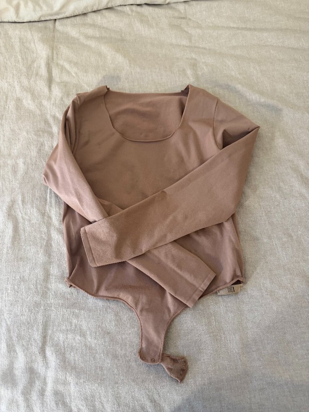 SKIMS Fits Everybody Long Sleeve Square Neck Bodysuit Tan -  2X/3X
